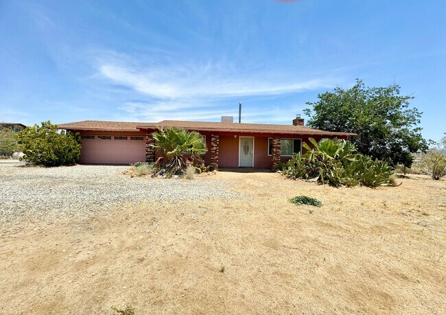 Building Photo - Come soon! 2 Bedroom home