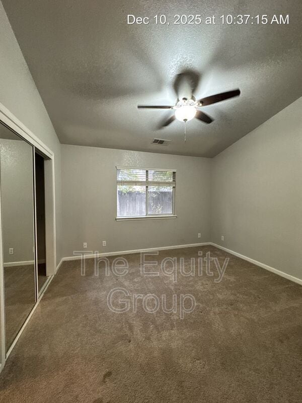 Building Photo - 819 S Pinkham St