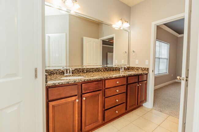 Building Photo - 406 Pendo Pl