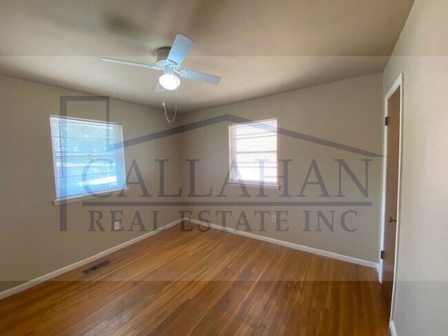 Building Photo - Park Hill 2 bedroom