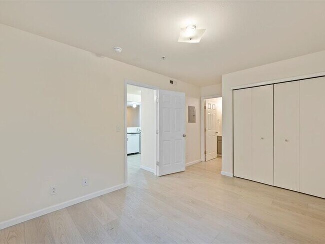 Building Photo - 6405 Chapel Hill Blvd