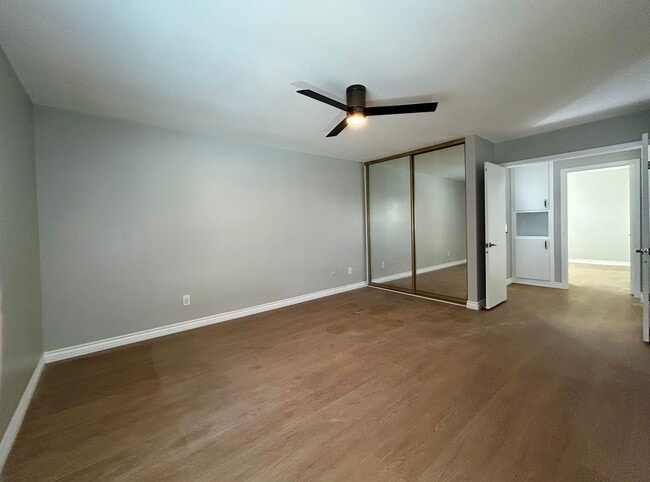 Building Photo - Welcome Home! Beautifully Renovated 3-Bedr...