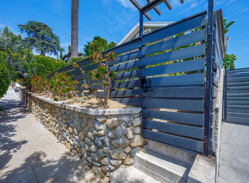 Street entrance - 1100 Coronado Ter