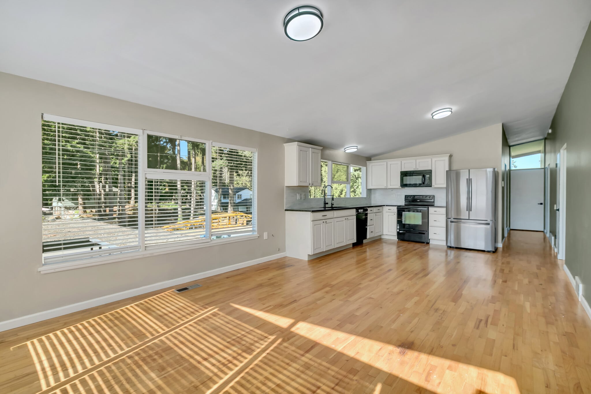 Building Photo - 625 108th Avenue Ct E