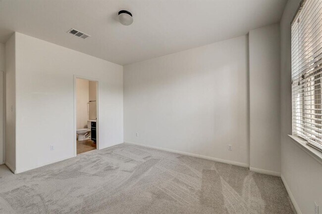 Building Photo - 16012 Spillman Ranch Loop