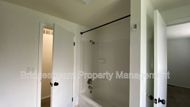 Building Photo - 7701 Timbercrest Dr