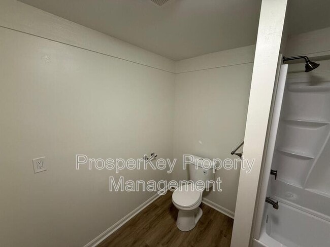 Building Photo - 379 Utoy Cir SW