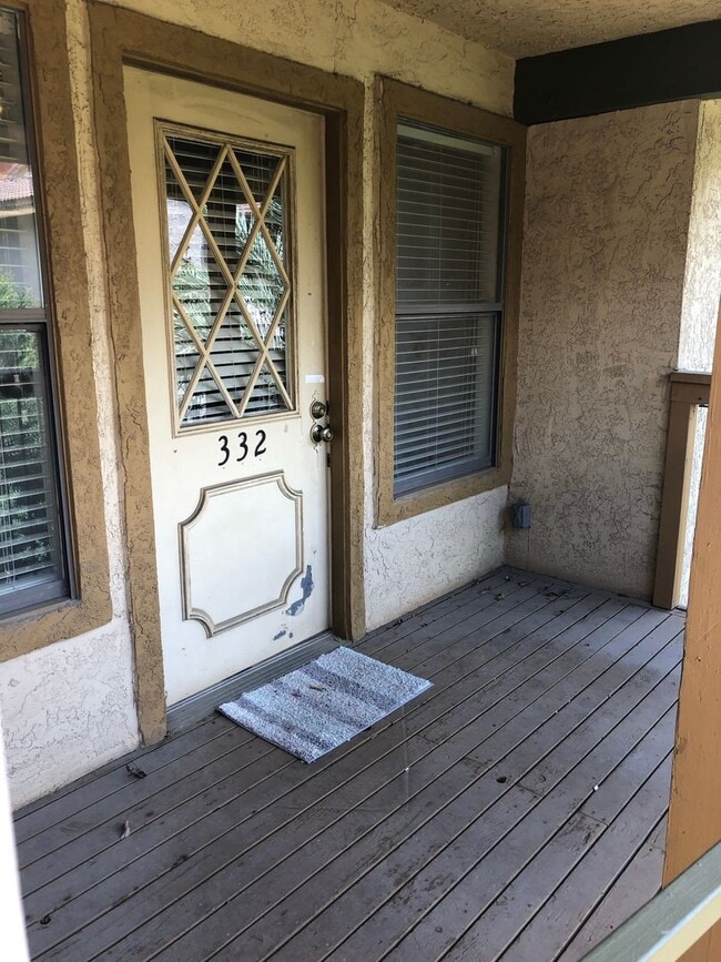 Building Photo - UT PRE-LEASE: 2 BR / 2 BA - Top Floor Unit...