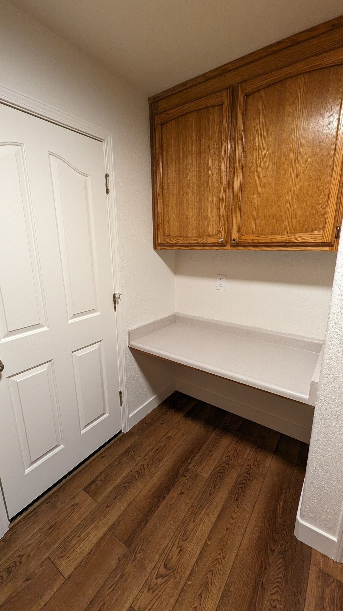 Laundry room - 225 Shadowrun Ct