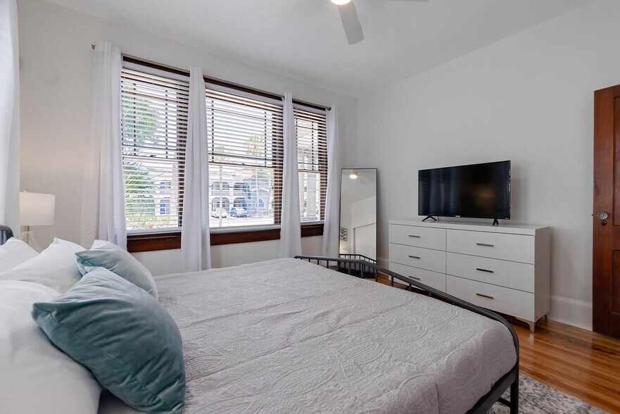 Building Photo - 116 San Marco Ave