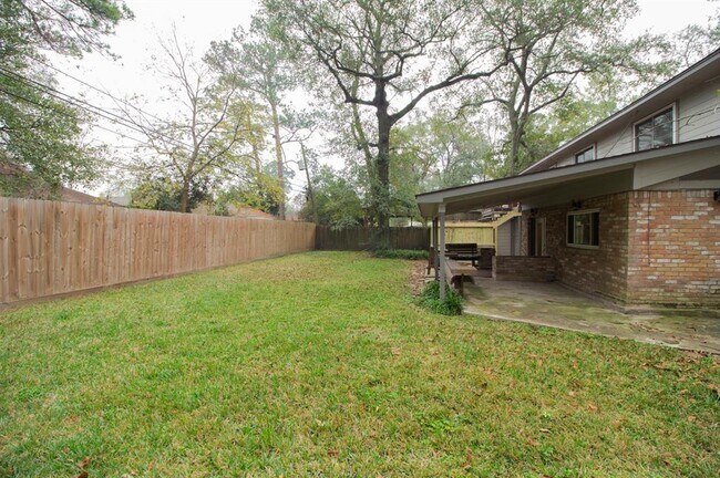 Building Photo - 7 Woody Creek Dr