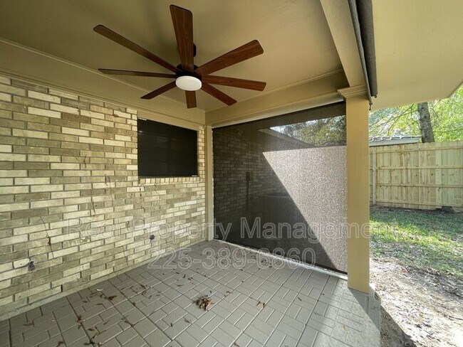 Building Photo - 4225 W Central Ave