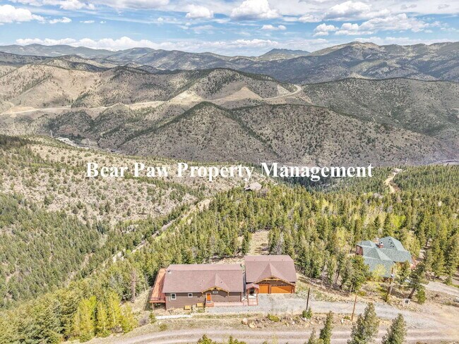 Building Photo - "Experience Mountain Living at Its Finest ...
