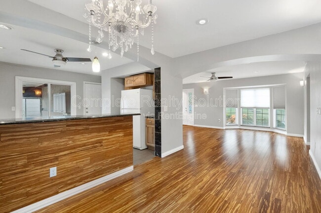 Building Photo - 5339 Vine Ave