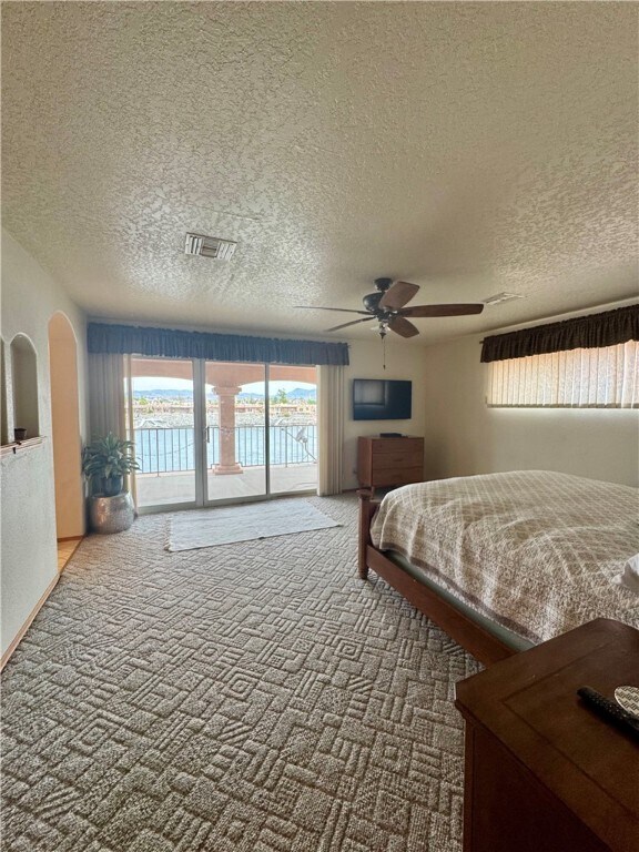 Building Photo - 10641 S River Terrace Dr