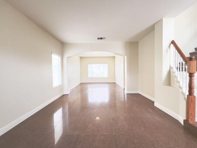 Building Photo - Great location house in Green Valley