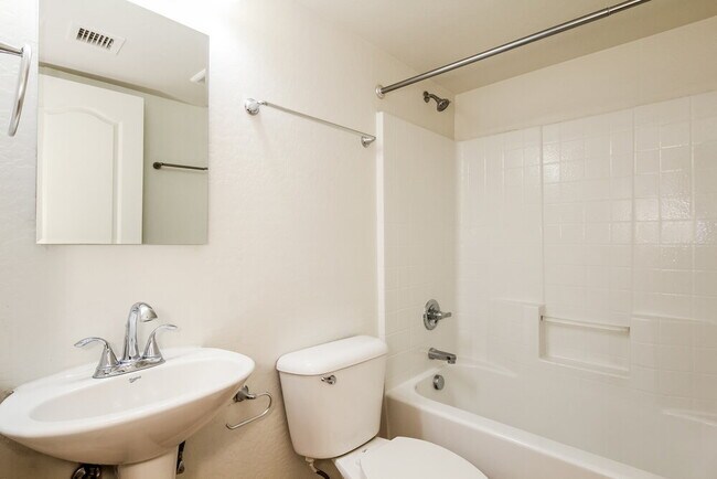 Building Photo - 3918 W Escuda Dr