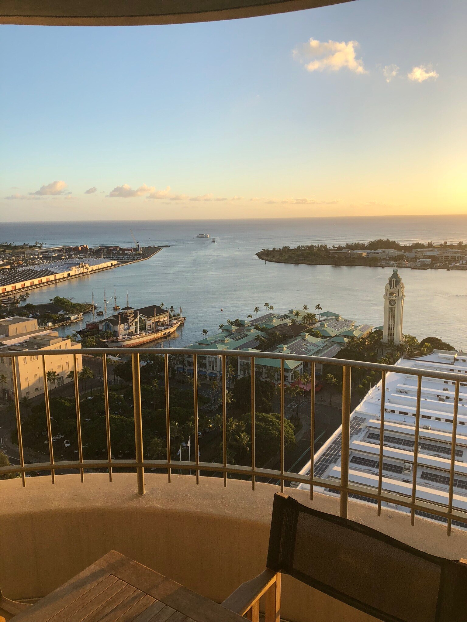 Building Photo - 66 Queen St