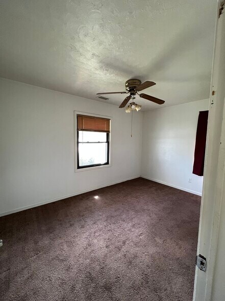 Building Photo - 27107 Seyburn Ave