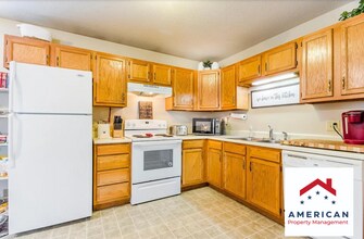 Building Photo - Close to Fort Riley Blvd + Open Kitchen + Pet-Friendly + Washer & Dryer Included! Available June ...