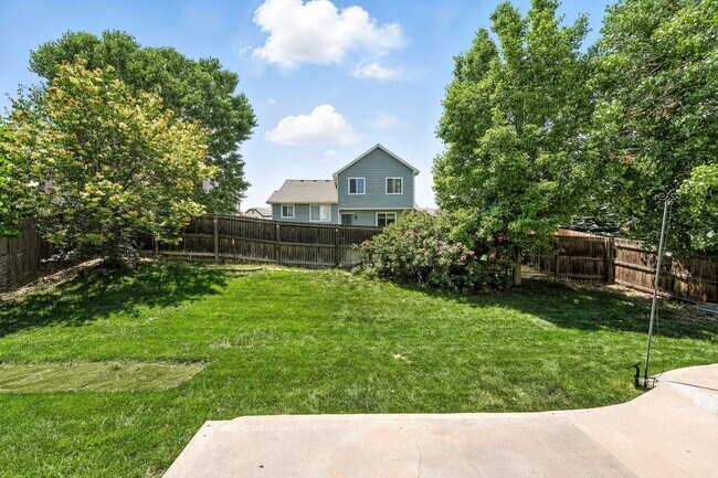 Building Photo - 3 car garage! Across from huge park! Great...