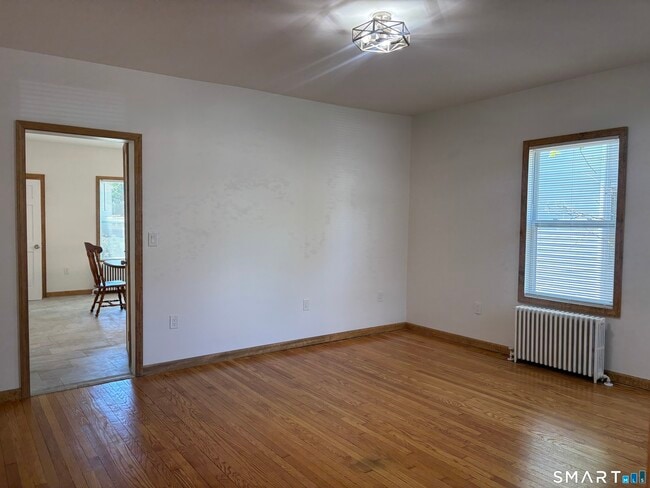 Building Photo - 28 Eld St
