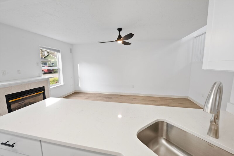 Building Photo - 578-578 7th Ave