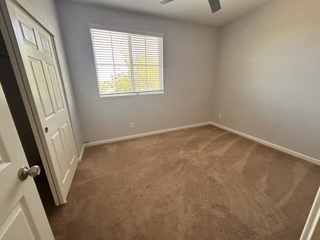 Building Photo - 10476 Fossil Way