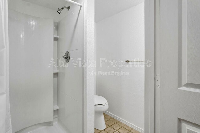 Building Photo - 3211 Caminito Eastbluff