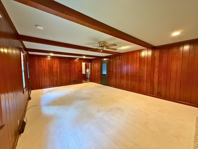 Building Photo - 125 St Augustine Dr