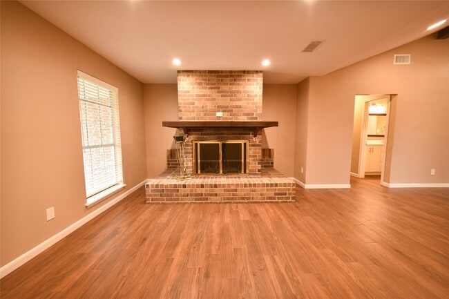 Building Photo - 217 Rachael Ln