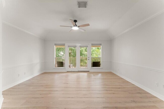 Building Photo - 22 Rillwood Pl