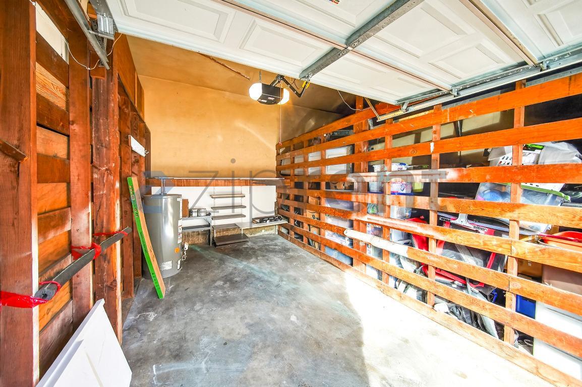 Building Photo - 2301 W Beverly Blvd