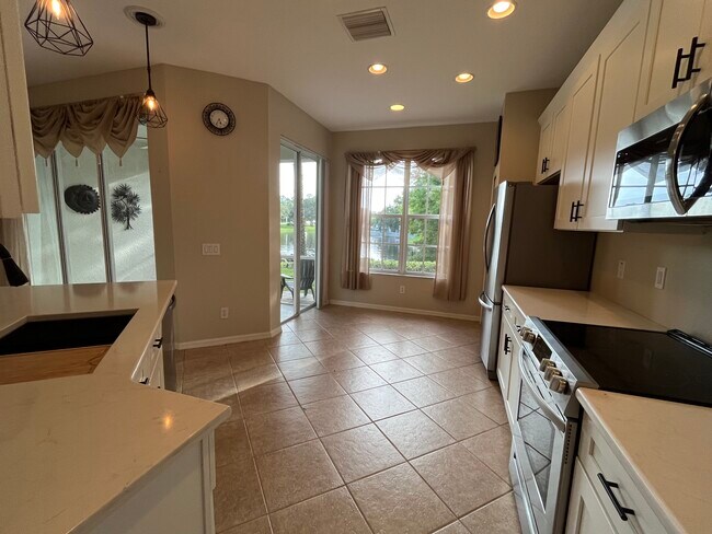 Building Photo - 14467 Mirabelle Vista Cir