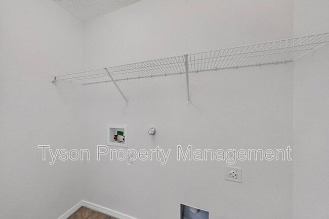 Building Photo - 2824 Merlot Dr SW