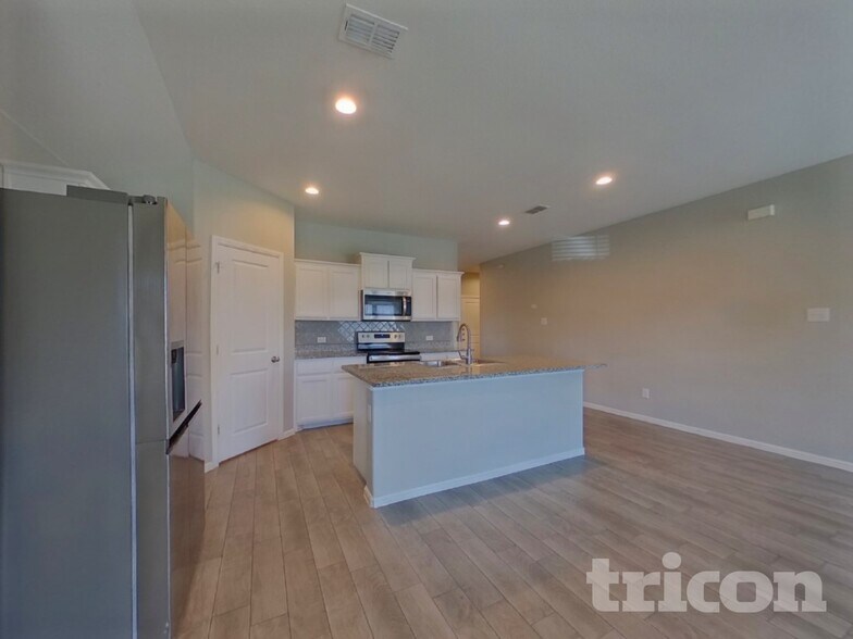 Building Photo - 532 Houndstooth Dr