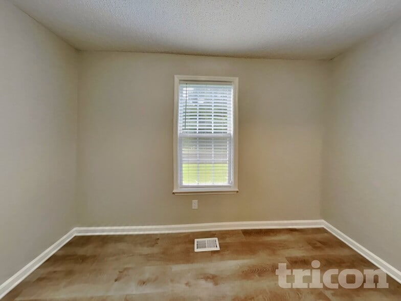Building Photo - 153 Cambridge Elm Dr