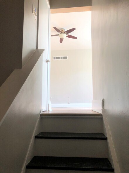 Stairs to bedroom - 5975 Alder St