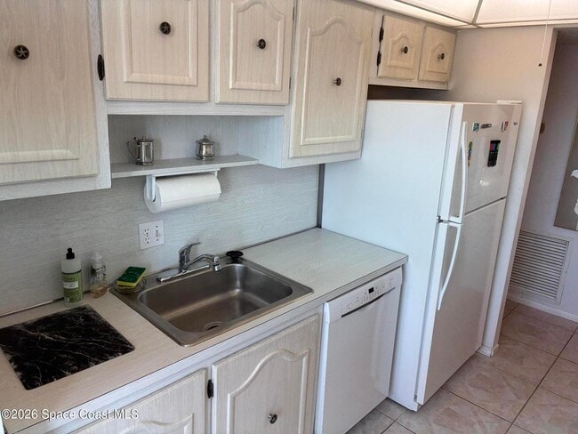 Building Photo - 4700 Ocean Beach Blvd