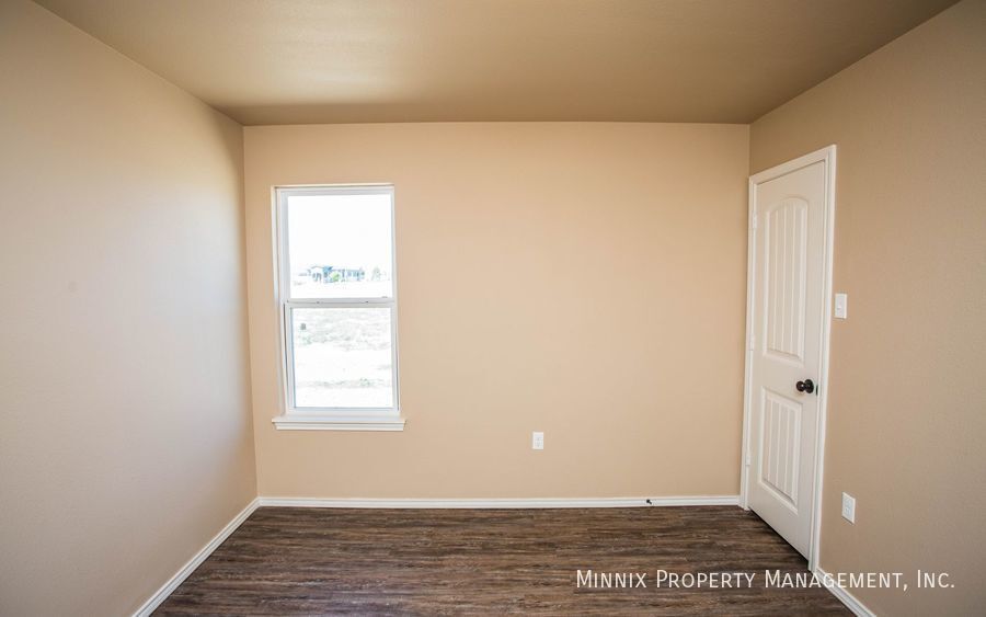 Building Photo - 2616 N Avenue P