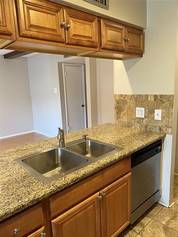 Building Photo - 424 Arborview Dr