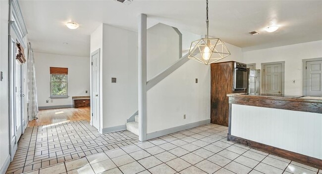 Building Photo - 13918 Hummingbird Ln