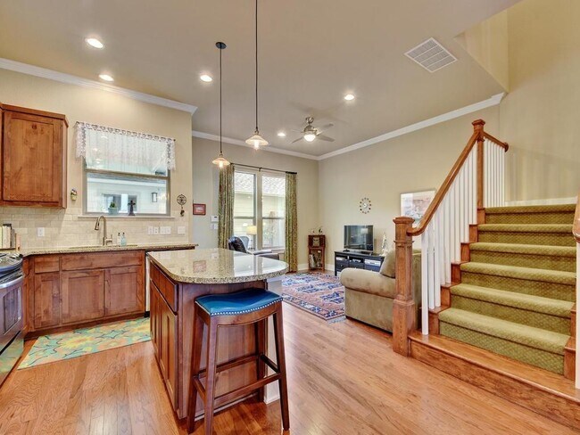 Building Photo - 4545 Mattie St