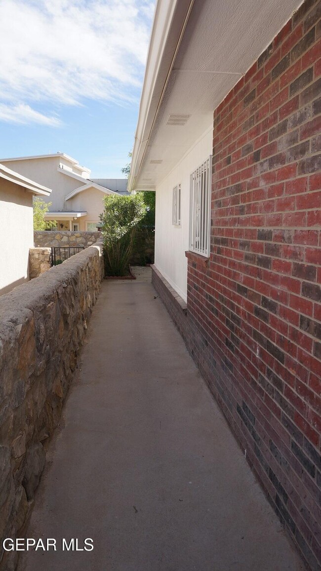 Building Photo - 11632 Gypsum Hills Cir