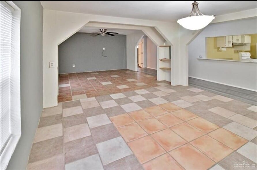 Building Photo - 4200 Lopez St