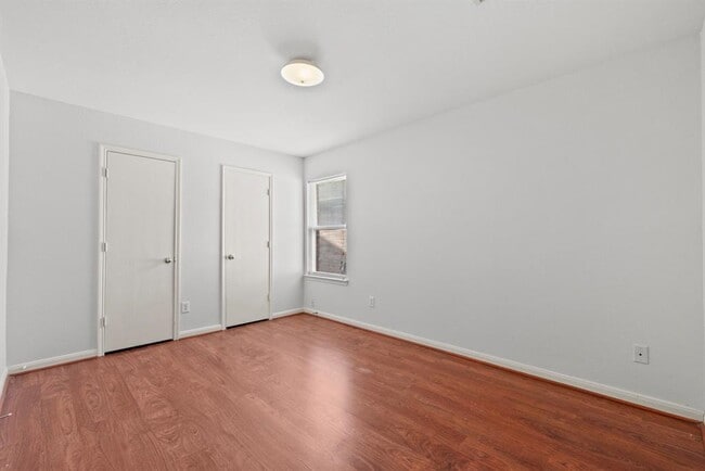 Building Photo - 3031 Lexington Lake Dr