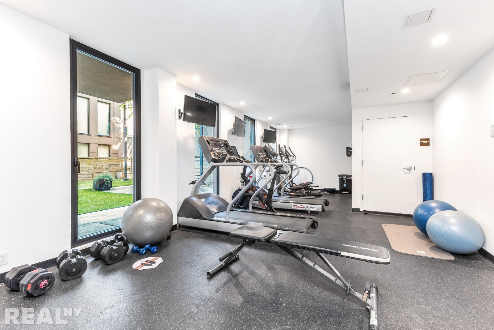 Building Photo - 50 N 1st St