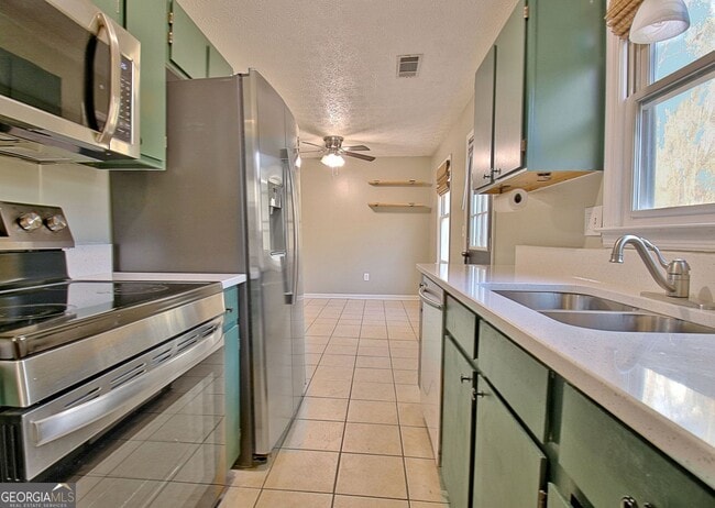 Building Photo - 15 Chestlehurst Way