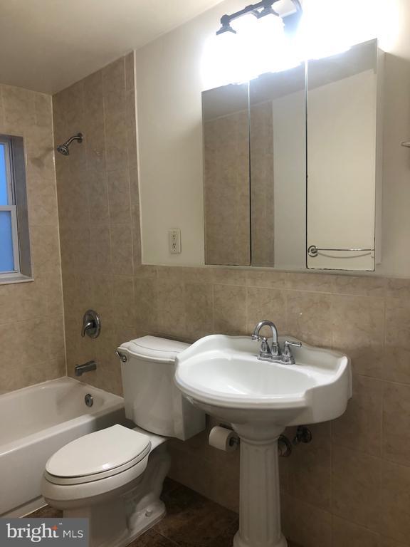 Building Photo - 6499 Frenchmens Dr