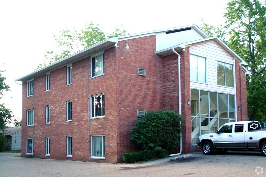 Maplebend Apartments - Country Cove Apartments